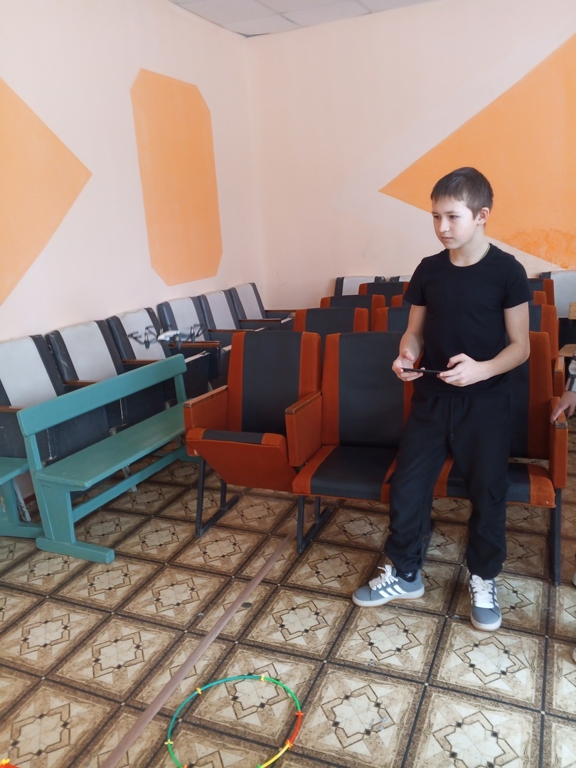 Соревнование по пилотированию квадрокоптерами.